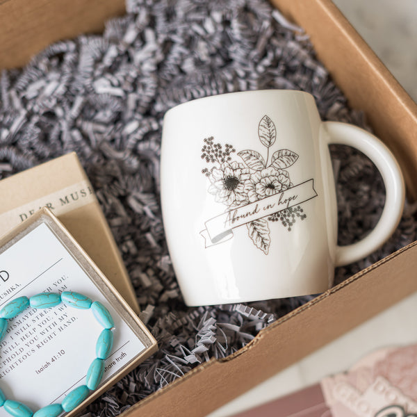 ABOUND IN HOPE · MUG